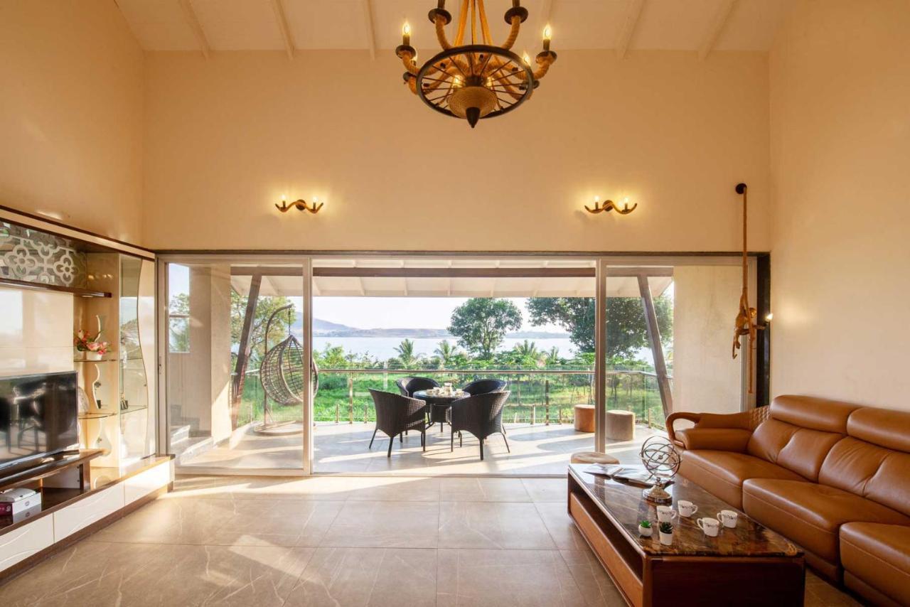 Luna Villa By Stayvista - Lakeside Charm With Terrace, Lush Lawn & Modern Decor Nashik Extérieur photo